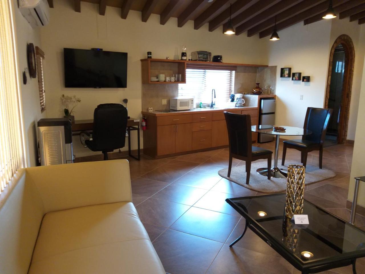 Short Stay Tecate Hotel Boutique Eksteriør billede